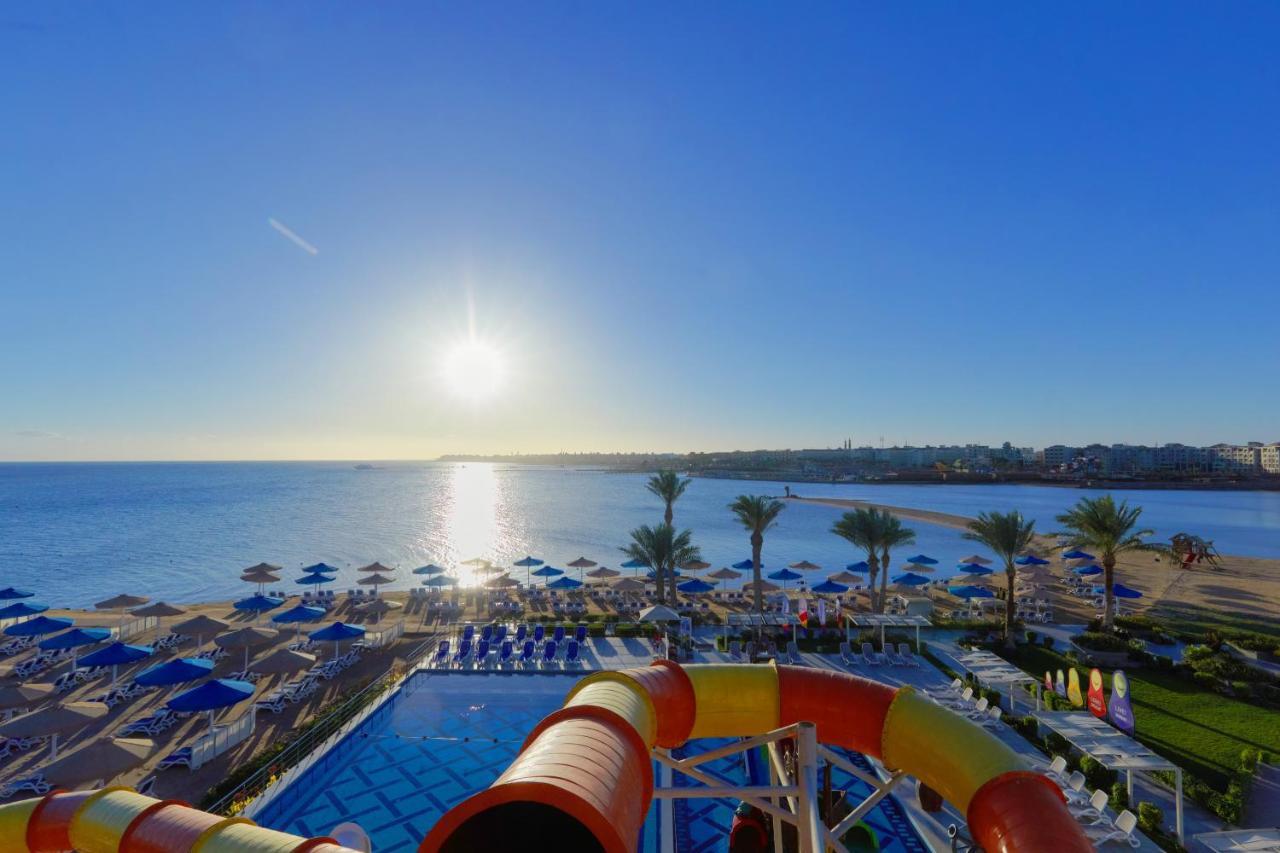 Bellagio Beach Resort&Spa Hurghada Esterno foto Sunrise at the beach of Hurghada