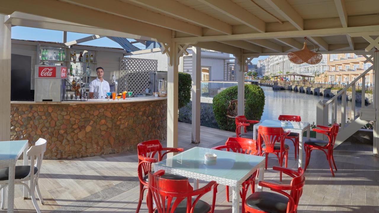 Bellagio Beach Resort&Spa Hurghada Esterno foto The Pool Bar