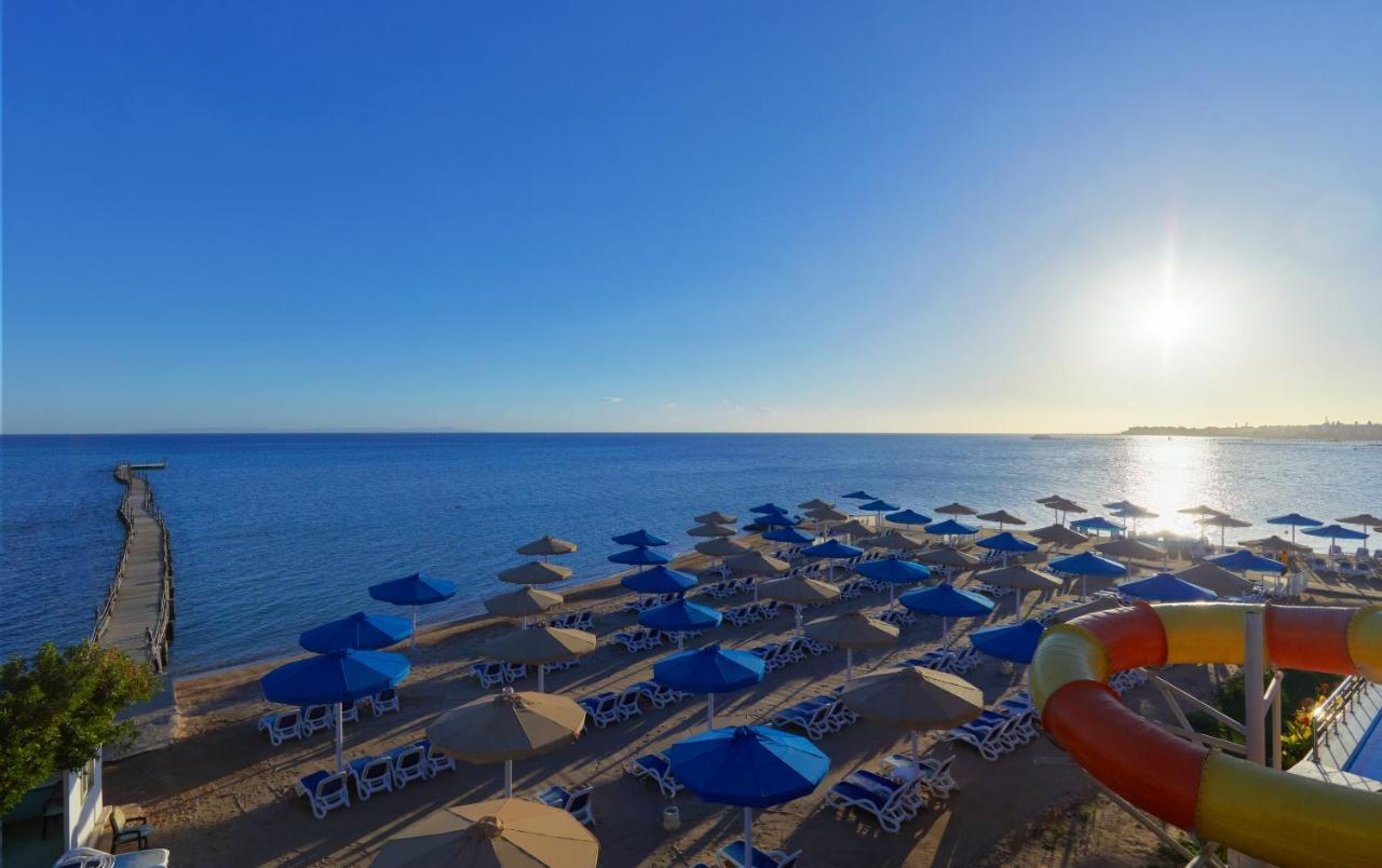 Bellagio Beach Resort&Spa Hurghada Esterno foto Sunset at the beach